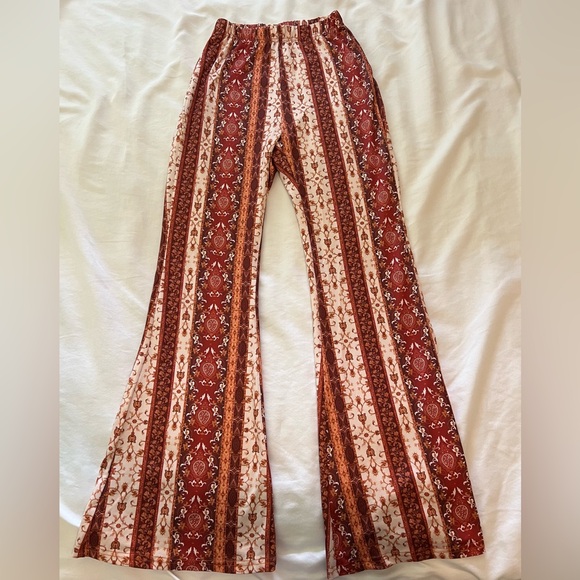 patterned orange/red flare leggings - Picture 2 of 3